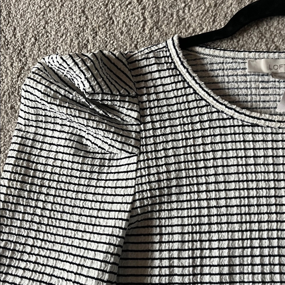LOFT Striped Pleated Puff Long Sleeve Top Size M - Picture 5 of 7